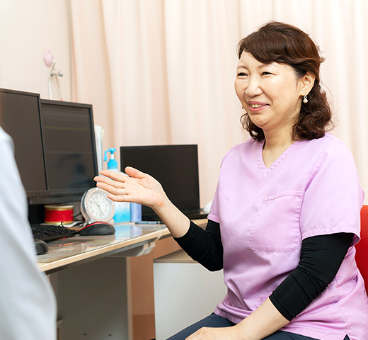経験豊富な乳腺外科専門医が診察
